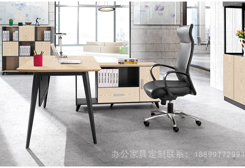 简约现代钢架桌