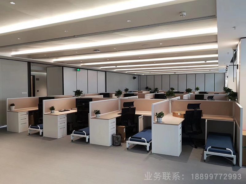 带床屏风卡位